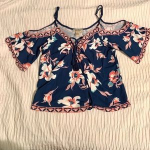 Flying Tomato Cold Shoulder Floral Top